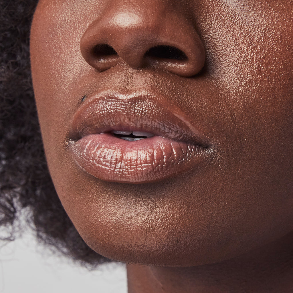 Moisturizing Lip Glossy with Shea Butter and Coconut Oil